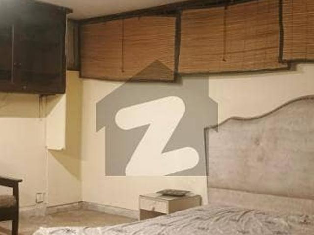 Room Available For Rent Near To Emporium Mall And Ucp University For Bachelors In Johar Town