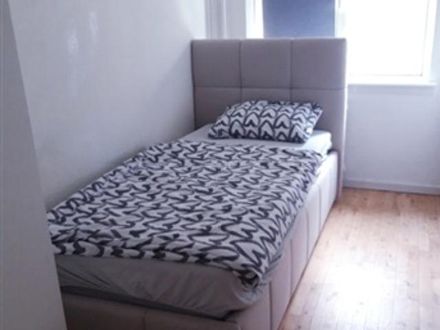 ROOM AVAlLIBLE, Valby, København