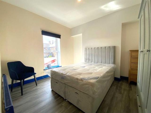Room C, Emerald Street, Dublin 1, Double Room, House Share