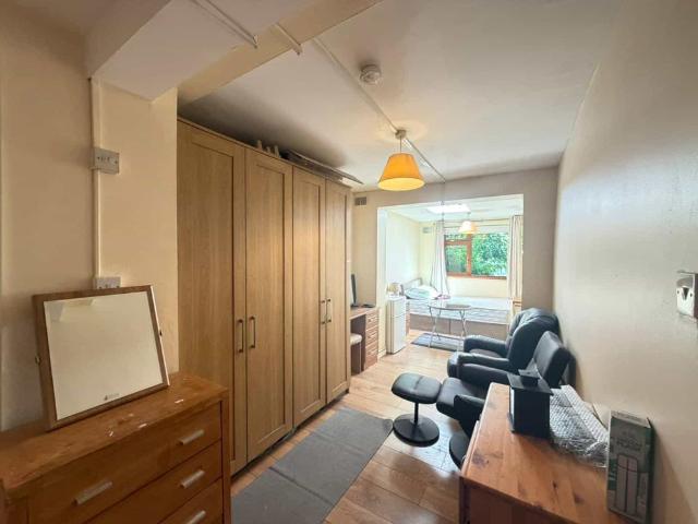 Room C, Palmerstown Drive, Dublin 20