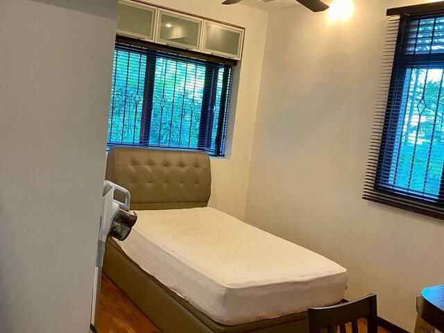 room – Comfortable & Convenient!