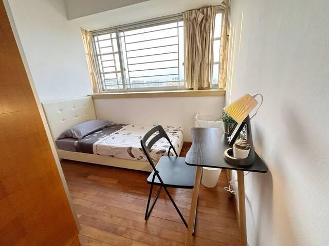 room – CR5 @ Le Crescendo #15 05