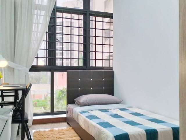room DOVER PARK Blk 30 #03 03 COMMON ROOM 1