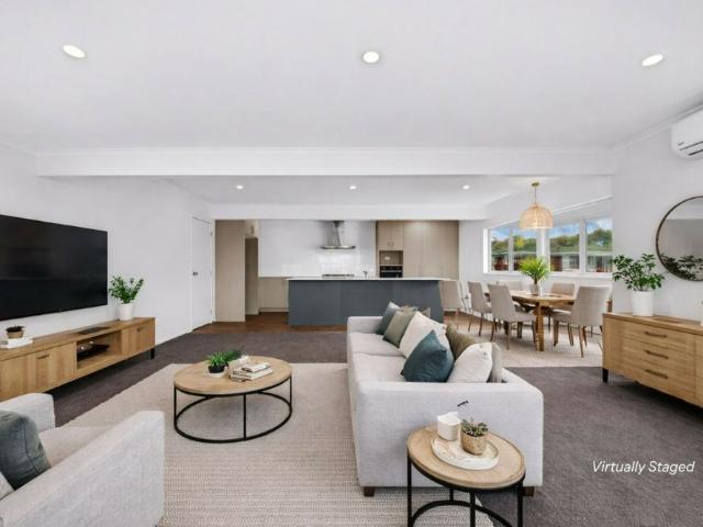 Room for Everyone � 7 Bedroom Home in Henderson