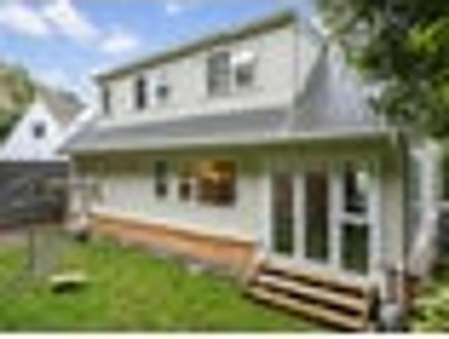 FABULOUS SPACIOUS FAMILY HOME