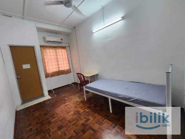 Room for Rent at Bukit Mayang Emas. ‍➡️distance to LRT