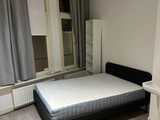 Room for rent at downtown
