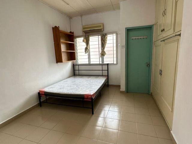 ⭐ Room for Rent attach Air Cond at Damansara Utama near to Starling mall ⭐