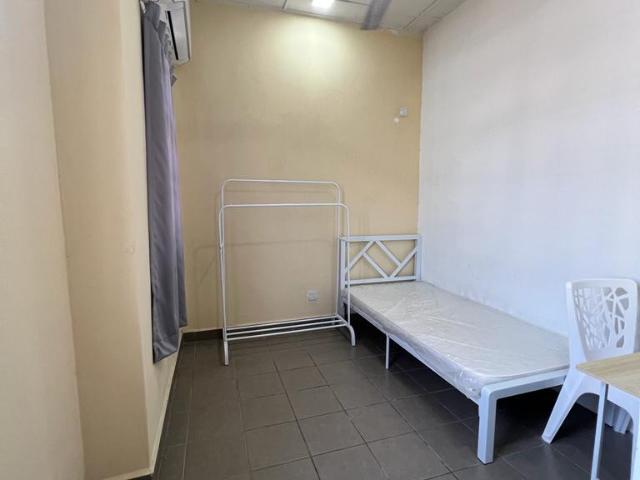 Room For Rent Fully Furnished at Kota Kemuning