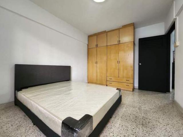 Room For Rent Hougang