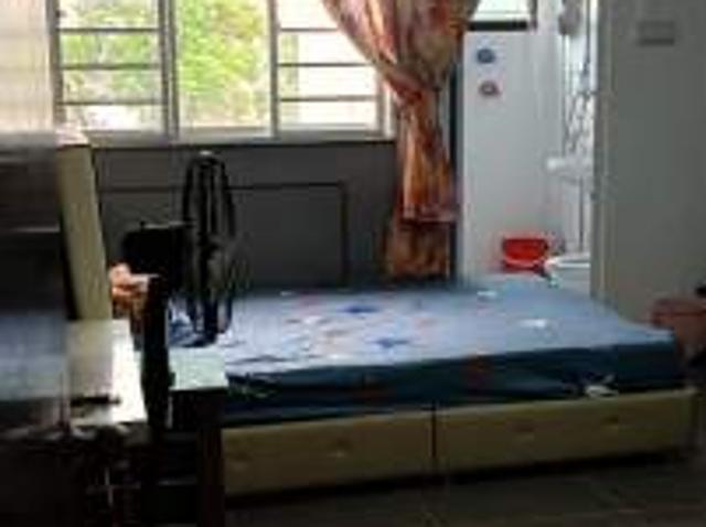 Room For Rent Hougang