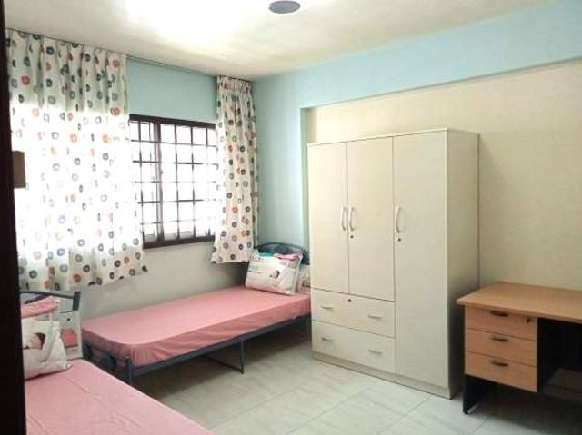 Room For Rent Hougang