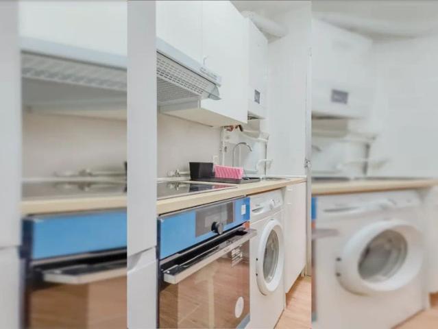Room for rent in a 4 bedroom apartment in Getafe