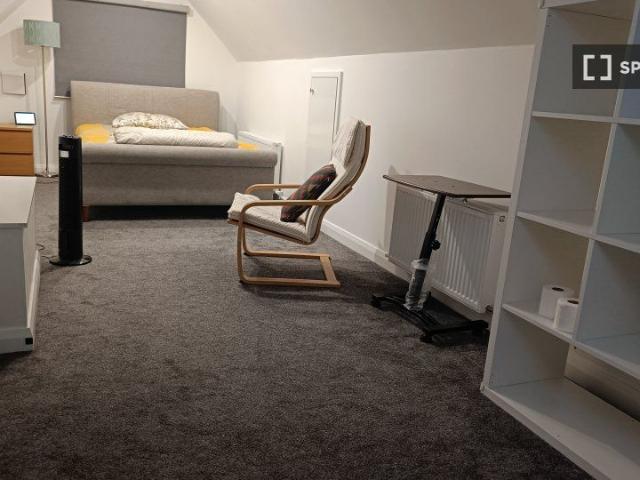 Room for rent in a 4 bedroom house in Killinardan, Dublin