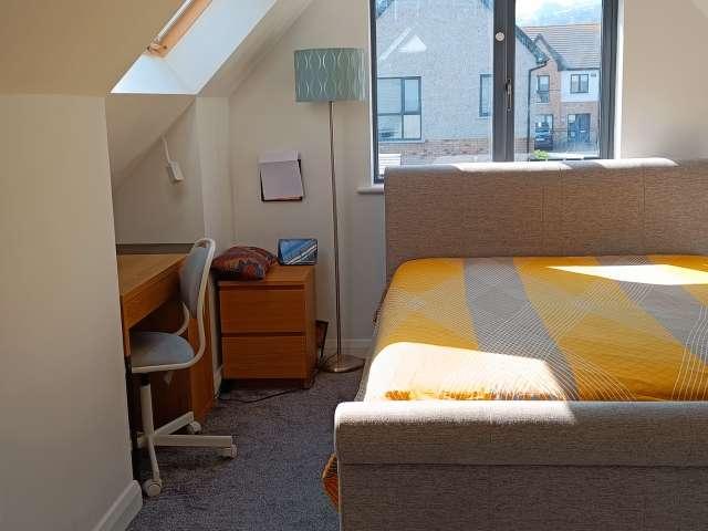 Room for rent in a 4 bedroom house in Killinardan, Dublin