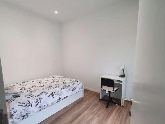 Room for rent in a 6 bedroom house in Brussels