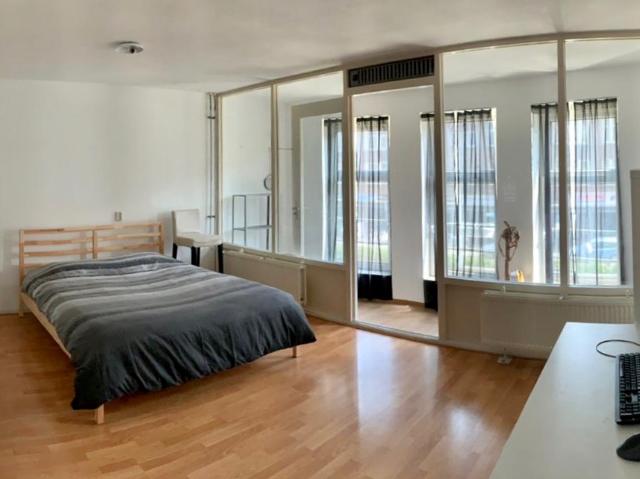 Room for rent in a highly convenient location!