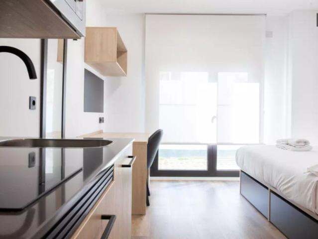 Residence for rent in Valverde, bills included