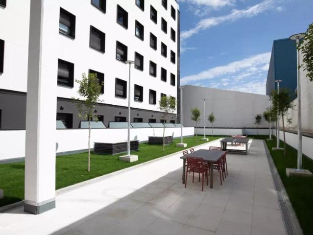 Room for rent in residence in Madrid
