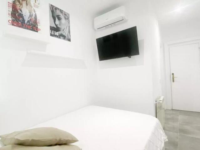 Room for rent in student residence in Madrid