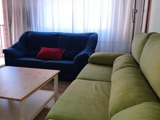 Room for rent in shared 4 bedroom apartment in Murcia