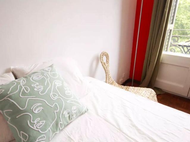 Room for rent in shared apartment in Barcelona
