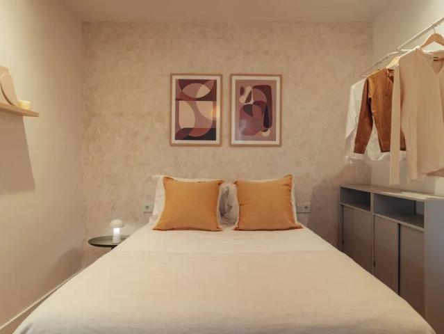 Room for rent in shared apartment in Barcelona