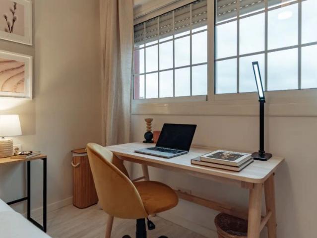 Room for rent in shared apartment in Barcelona