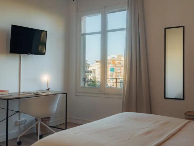 Room for rent in shared apartment in Barcelona