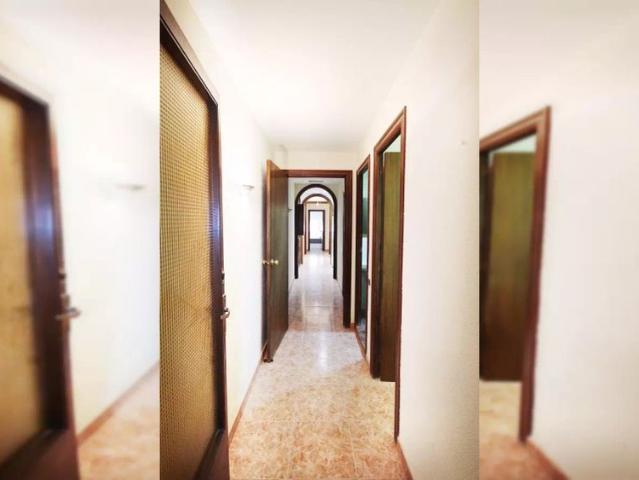 Room for rent in shared apartment in Barcelona