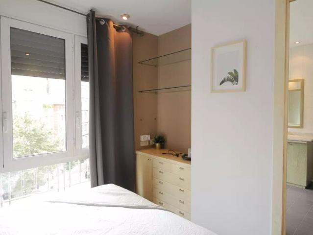 Room for rent in shared apartment in Barcelona