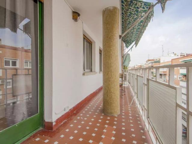 Room for rent in shared apartment in Madrid
