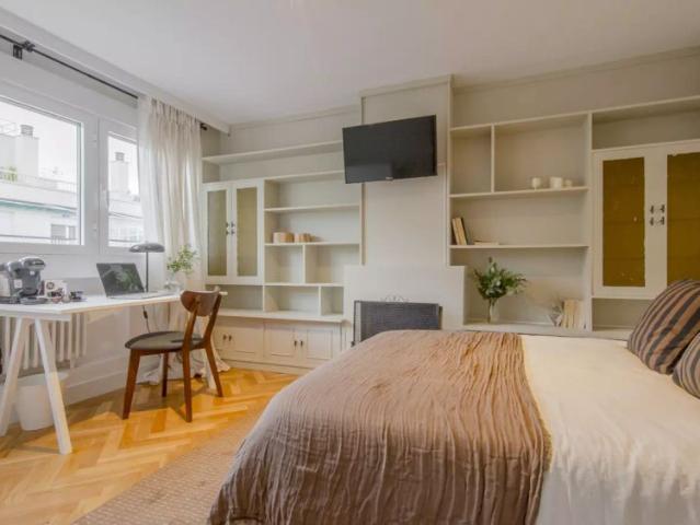 Room for rent in shared apartment in Madrid