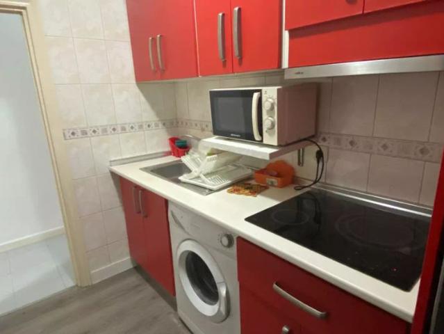 Room for rent in shared apartment in Madrid