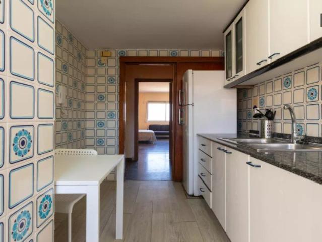 Room for rent in shared apartment in Valencia