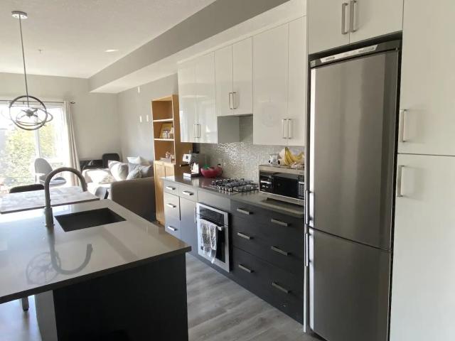Room for Rent in South Calgary