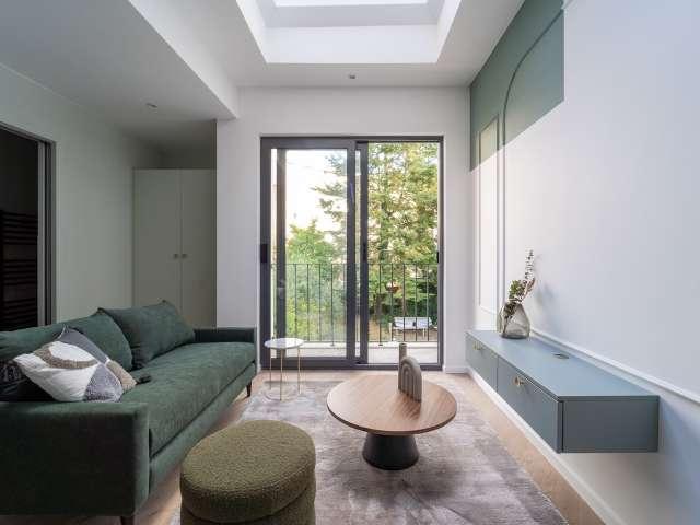 Room for rent in 10 bedroom apartment in Ixelles, Brussels