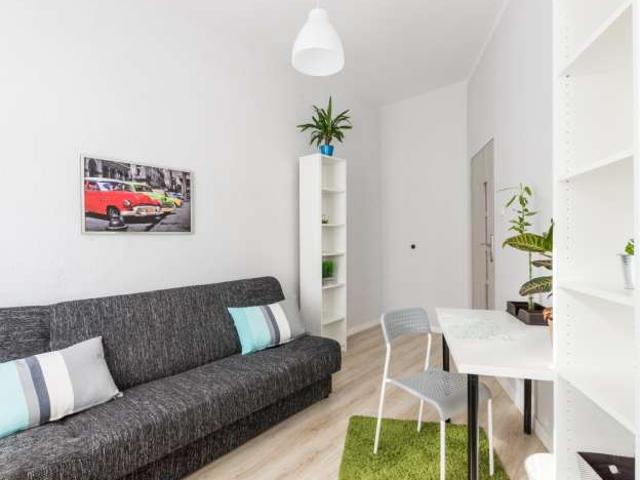 Room for rent in 10 bedroom apartment in Wilda, Poznan
