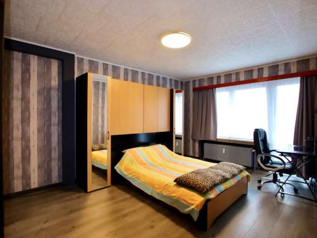 Room for rent in 2 bedroom apartment in Molenbeek, Brussels