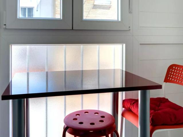 Room for rent in 2 bedroom apartment in Zaragoza