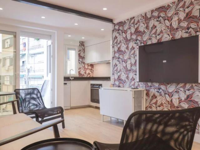 Room for rent in 3 bedroom apartment in Colonia Jardín