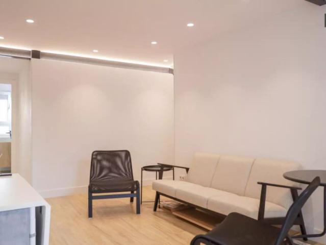 Room for rent in 3 bedroom apartment in Colonia Jardín