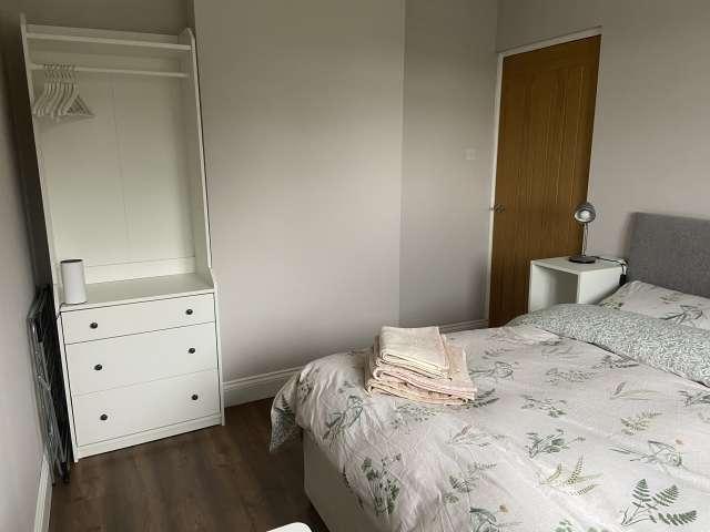 Room for rent in 3 bedroom apartment in Dublin, Dublin