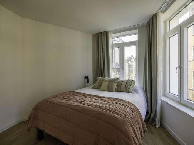 Room for rent in 3 bedroom apartment in Ixelles, Brussels
