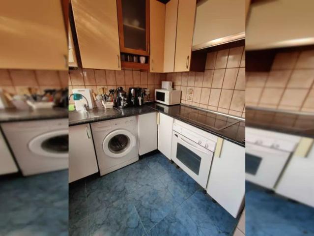 Room for rent in 3 bedroom apartment in Leganes