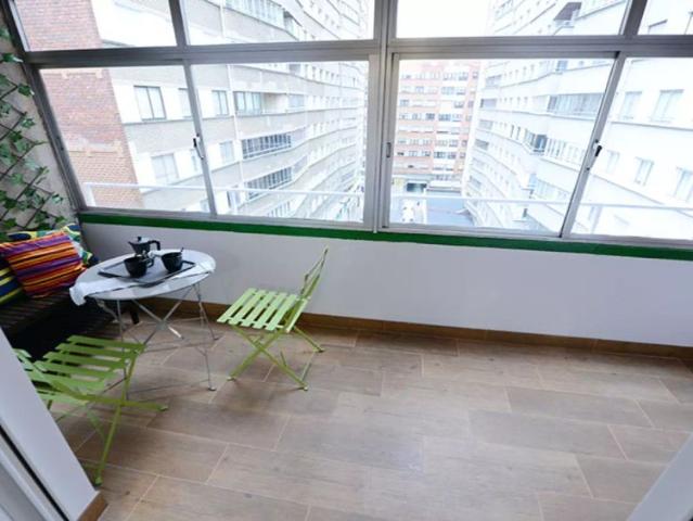 Room for rent in 4 bedroom apartment in Ametzola