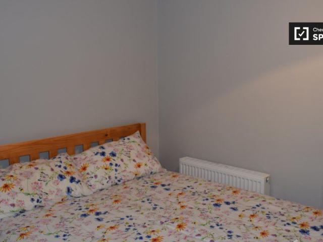 Room for rent in 4 bedroom apartment in Glasnevin, Dublin