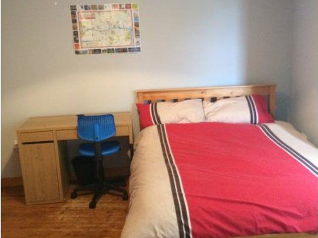 Room for rent in 4 bedroom apartment in Glasnevin, Dublin