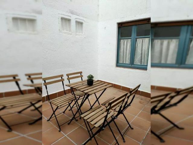 Room for rent in 4 bedroom apartment in Salamanca