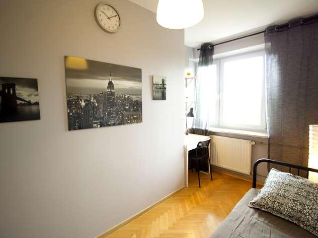 Room for rent in 4 bedroom apartment in Ursynów, Warsaw